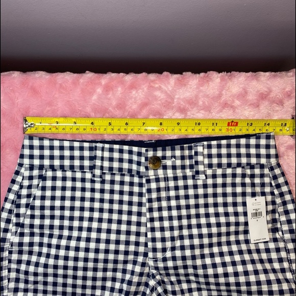 Old Navy Everyday Mid-rise Short - Picture 8 of 9